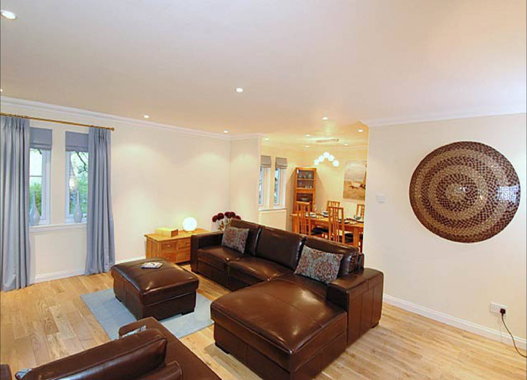 Sitting room which is modern and stylish