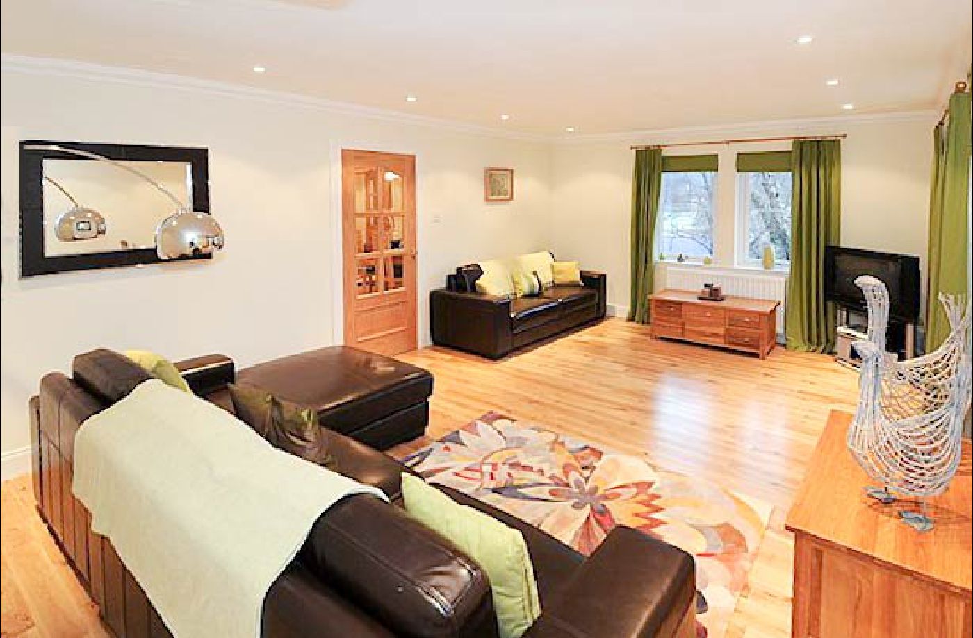 Sitting room which is modern and stylish